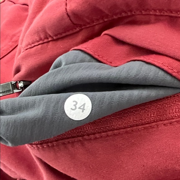 lululemon athletica Men 34” Shorts - salmon pink mauve - Picture 12 of 13